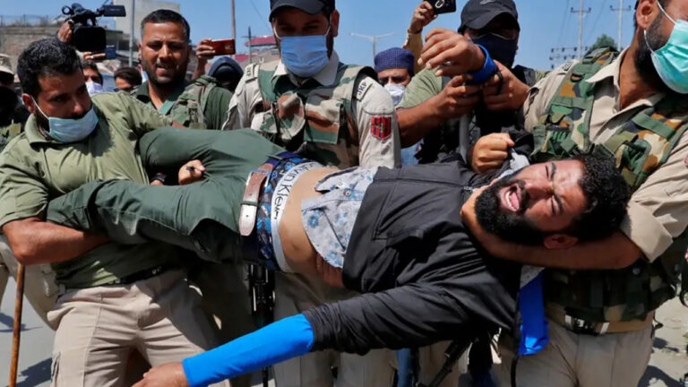 بھارت :ورلڈکپ فائنل پر جشن منانے والےکشمیری طلباء پر ظلم کی انتہا