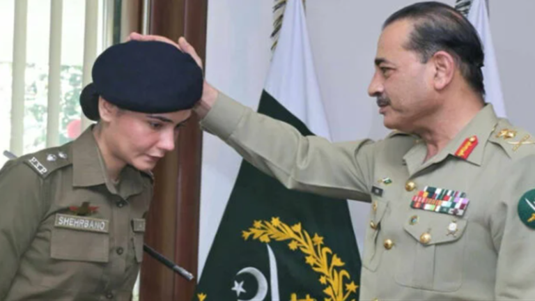 آرمی چیف کی اے ایس پی سیدہ شہر بانو نقوی کو شاباشی